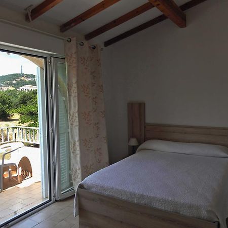 Motel Le Vieux Moulin LʼÎle-Rousse エクステリア 写真
