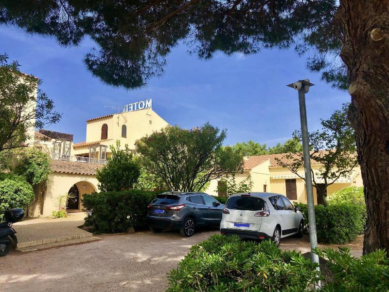 Motel Le Vieux Moulin LʼÎle-Rousse エクステリア 写真