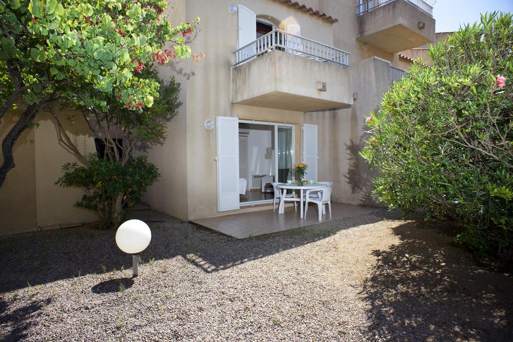 Motel Le Vieux Moulin LʼÎle-Rousse エクステリア 写真