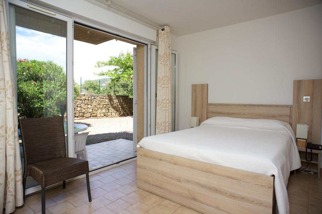 Motel Le Vieux Moulin LʼÎle-Rousse エクステリア 写真