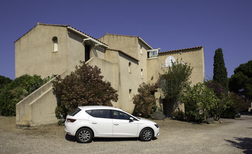 Motel Le Vieux Moulin LʼÎle-Rousse エクステリア 写真
