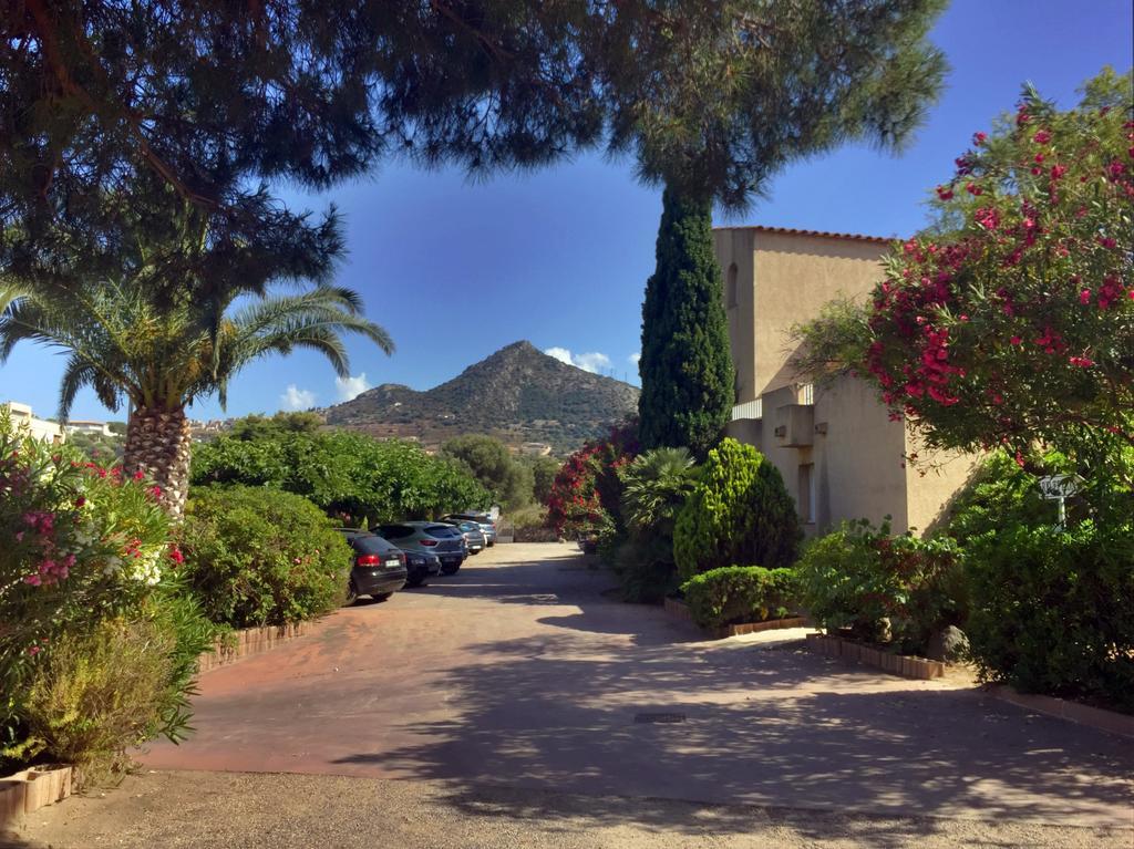 Motel Le Vieux Moulin LʼÎle-Rousse エクステリア 写真