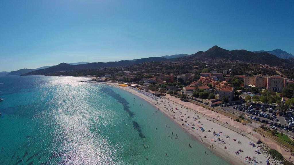 Motel Le Vieux Moulin LʼÎle-Rousse エクステリア 写真