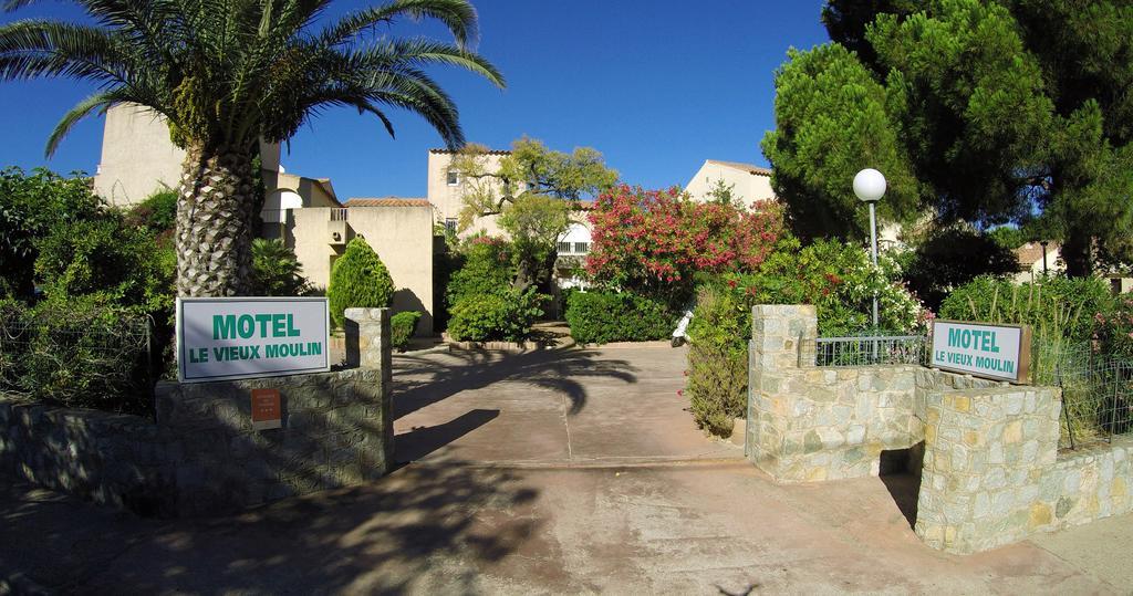 Motel Le Vieux Moulin LʼÎle-Rousse エクステリア 写真
