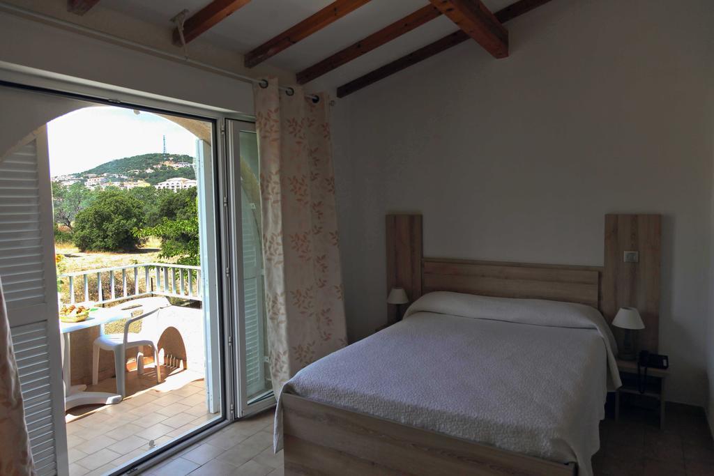 Motel Le Vieux Moulin LʼÎle-Rousse エクステリア 写真